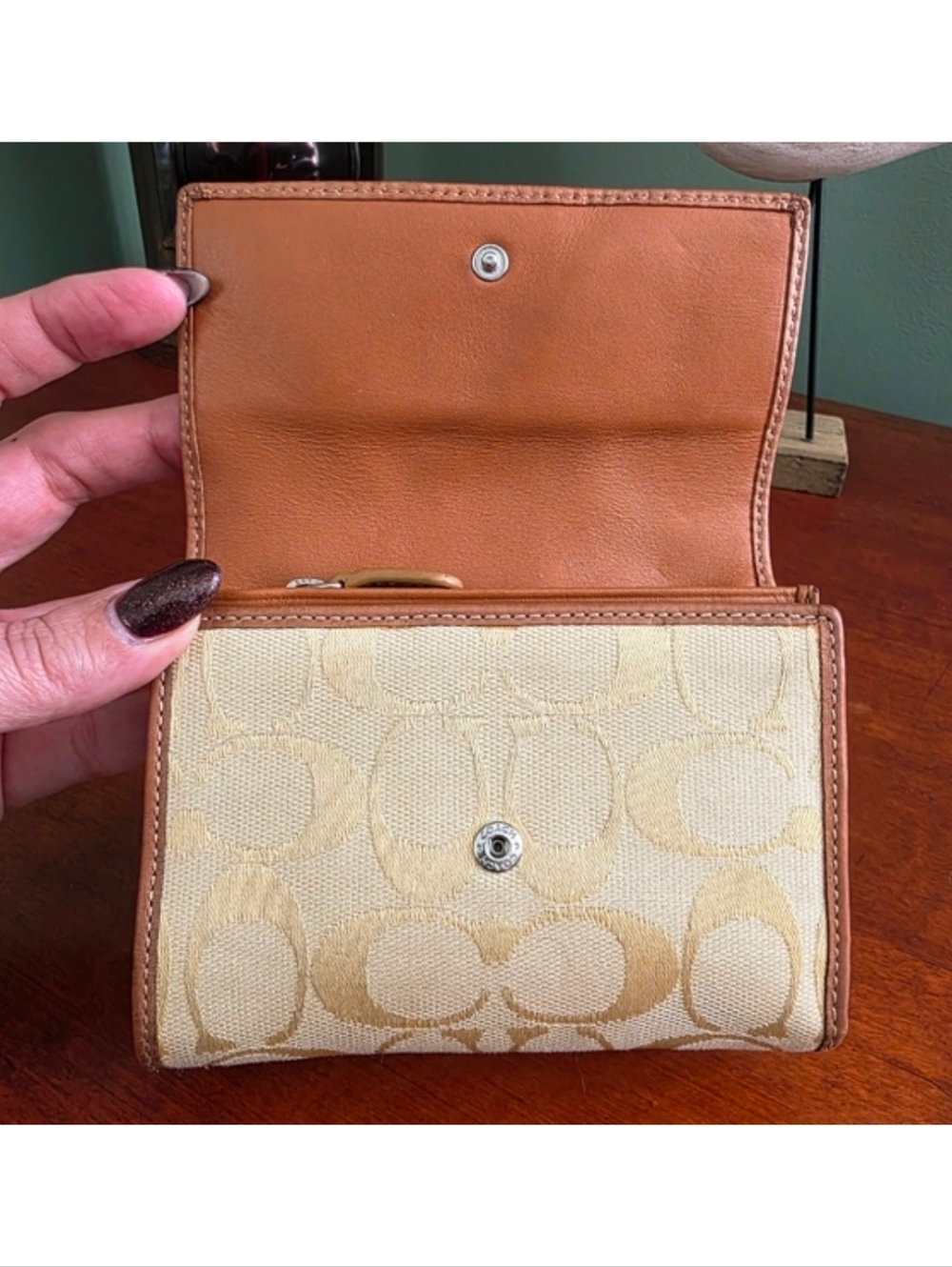 Coach Hampton Signature Wallet Yellow Tan Jacquard Leather Wallet Y2K - Picture 7 of 16